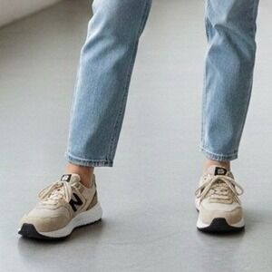 New Balance Women's Fresh Foam X70‎ Sneakers - Size 10